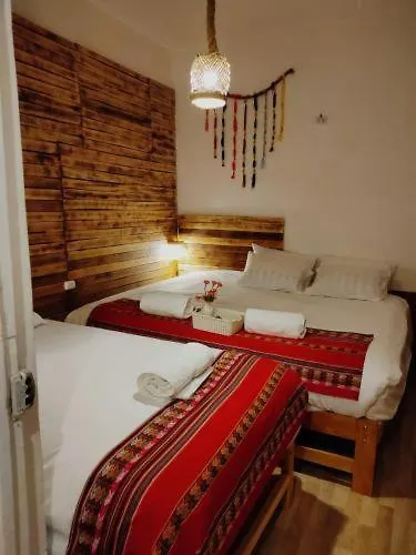 Hostal Deyvis House Saphi