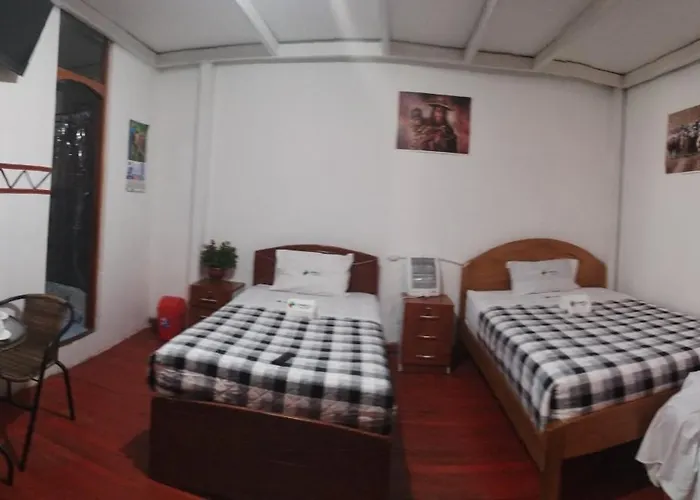 Zarate'S Hostel