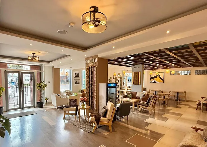 Casa Cristobal Centenario