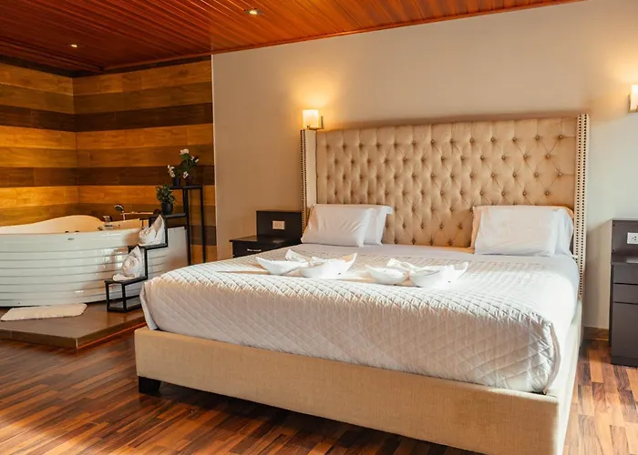 Hotel California Urubamba