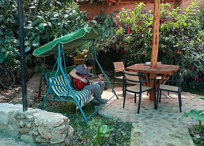 Hostal Ayllu Con Cochera