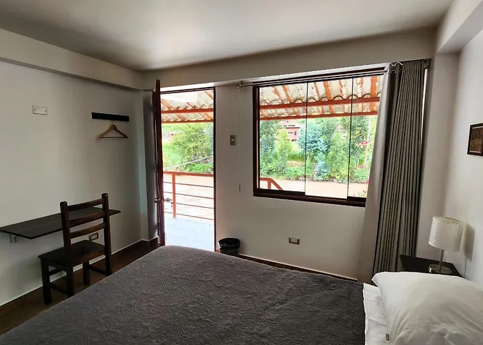 Qenti Label House