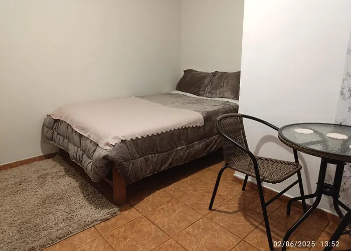 Meri disponible 2 habitaciones 2 camas 1 baño wifi