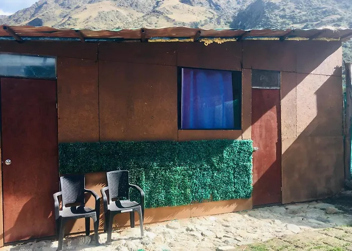 Soraypampa Hostel - Private Cabins & Dorms For Self-Guided Humantay & Salkantay Trek -Comidas-Hot Shower-Wifi-Pack Horses