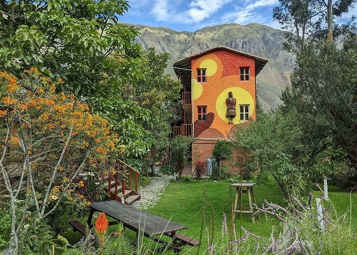 Full Moon Eco Lodge