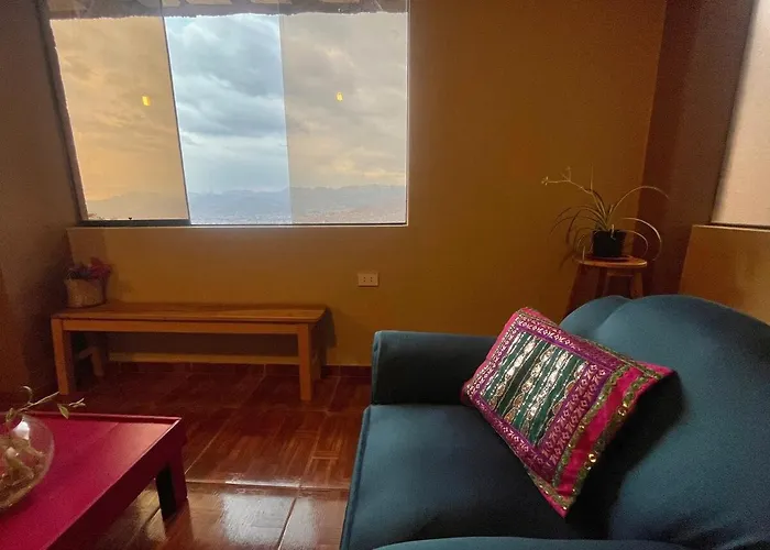 New Colorful & Artsy Home, Fam Perfect, Great Wifi For Working