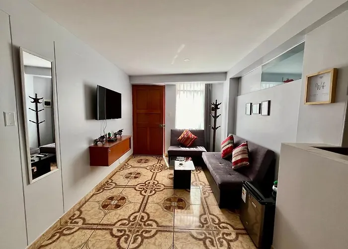 Cozy & Centric Apartment In Great Location!