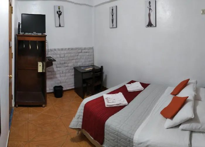 Hospedaje Tres Cruces
