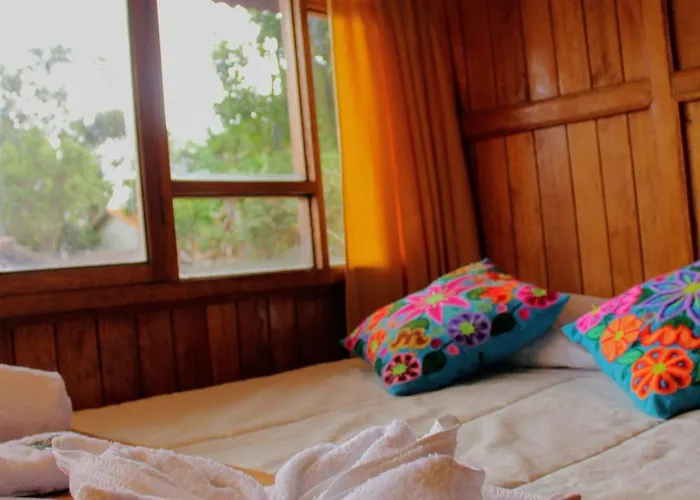 Mallquicha Accomodation And Tours