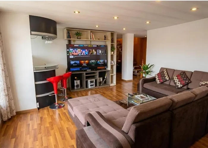 Skyline View Apartment 7Th Floor, Stairs Only - 7Mo Piso Solo Gradas Sin Elevador-