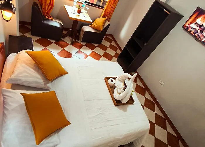 Maqtas House B&B