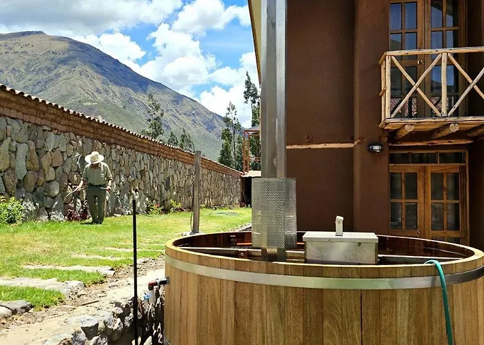 Kintu Ecolodge