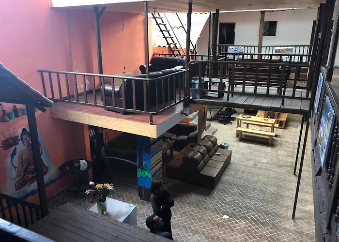 Bayoneta Hostel