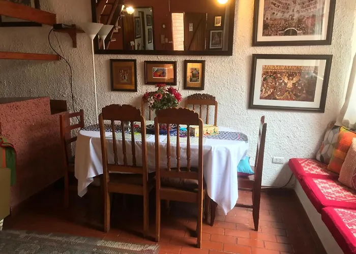 2Br 2Ba 2 Floor Apt With Fireplace - 5 Block From Square